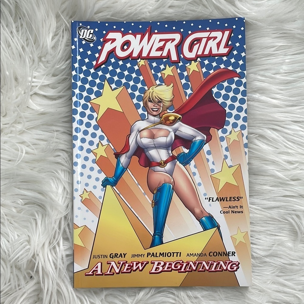 2010 Power paperback Girl Comic Book GRAY PALMIOTTI CONNOR